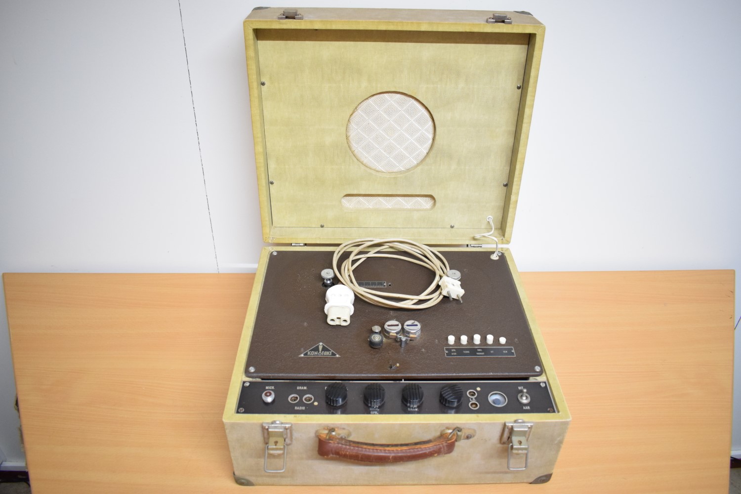 Konotakt Tube Tape Recorder  			